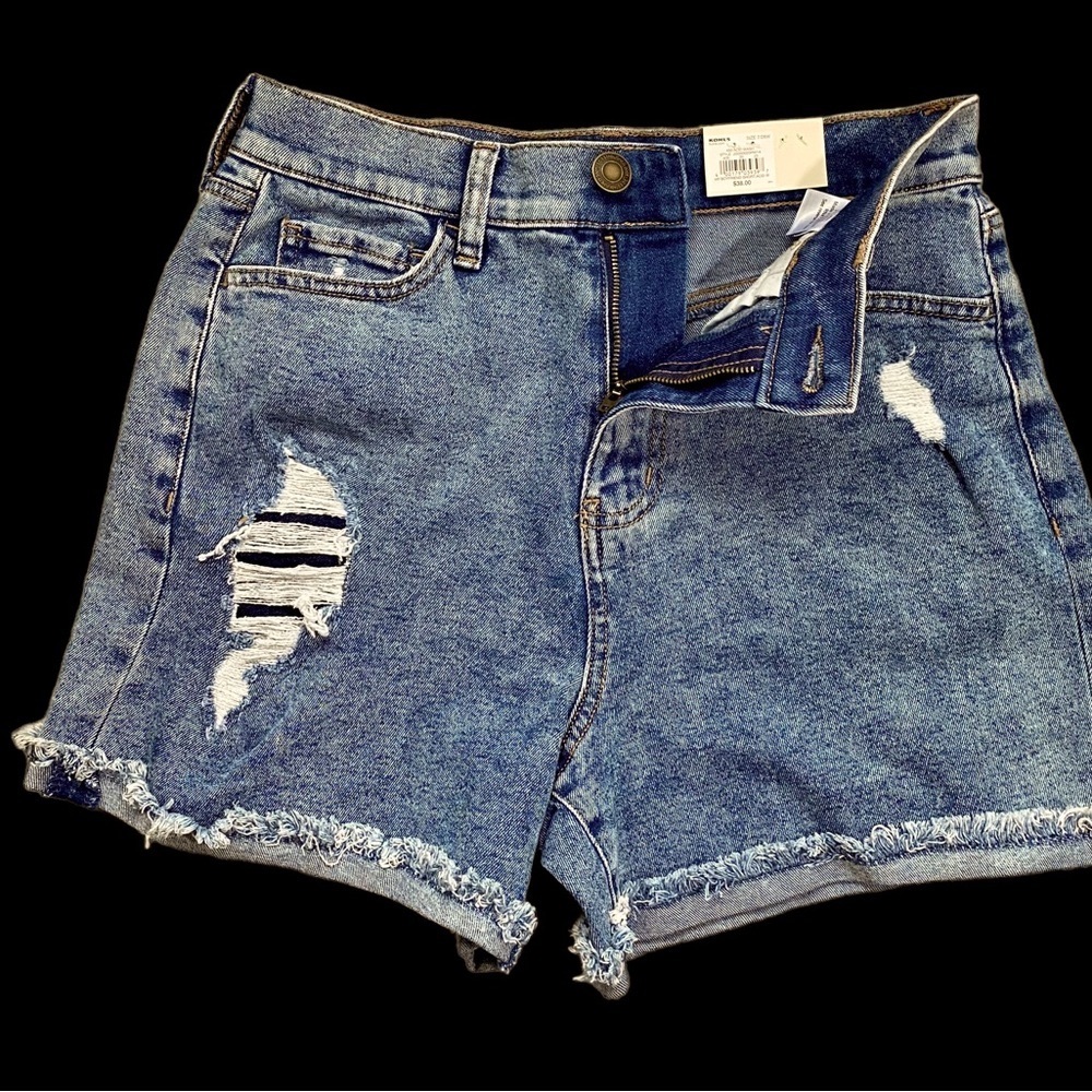 SOLD Hi-Rise Jean Shorts, Distressed, Boyfriend Midi, Acid Washed, NWT , 7/27 - Picture 5 of 9